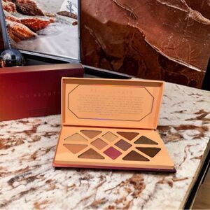 🐝ATHR BEAUTY  Manifest Palette 12 Eye shadow shades